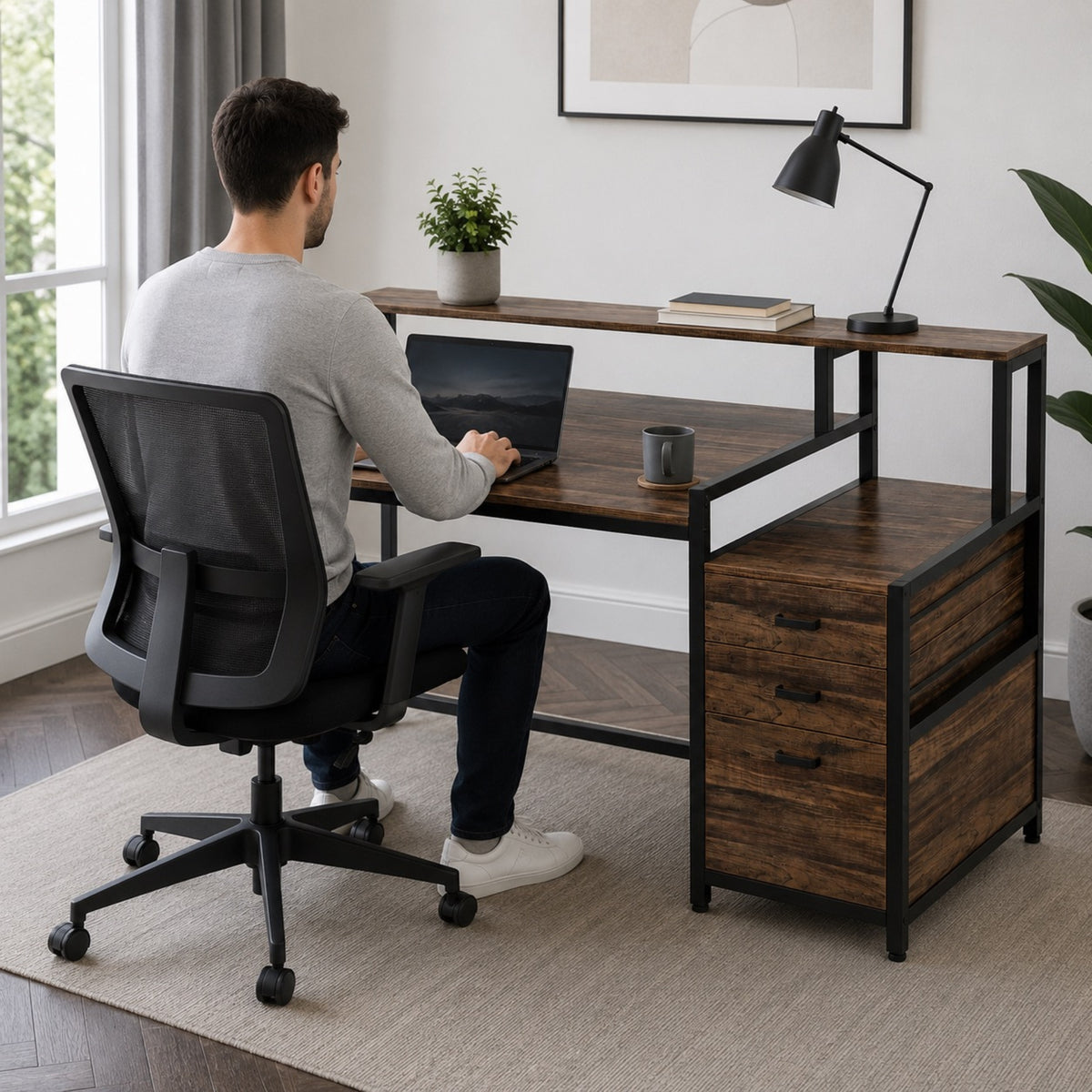 Bureau avec rangement en bois et support écran