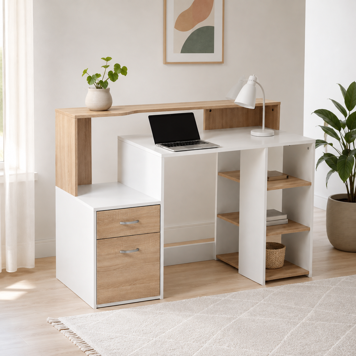 Bureau blanc avec multiples rangements